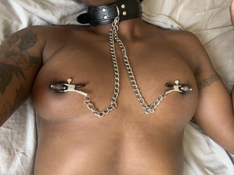 Set nude actress photos