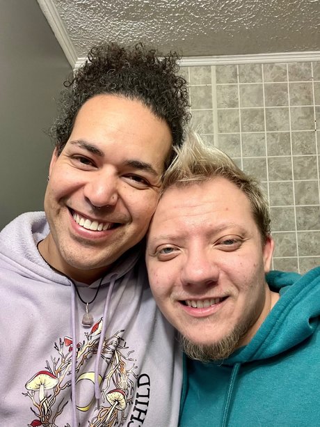 QueerTrip star naked img