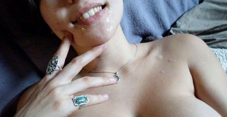 Queen Z nude star photo