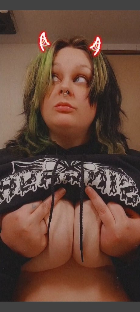 QueenSyn_ star adult pics