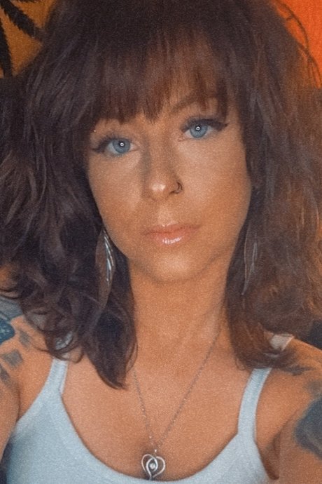 Queen SouthernBelle pornstar beautiful photo