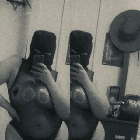 QueenMelons model hot gallery