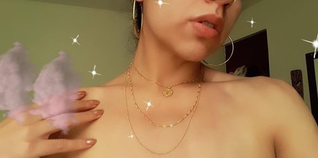 Latin Queen model exclusive photo