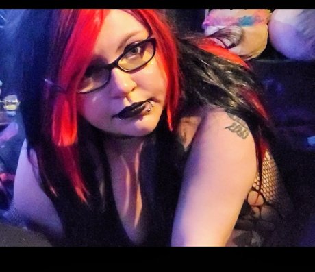 Queenicebitch free model images