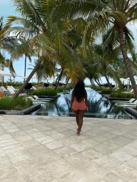 Desire_ nude pornstar photo