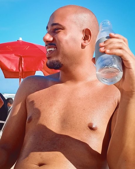 Rafa Rodrigues nudes star img