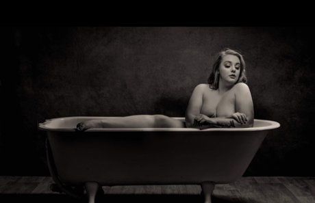 RacingDoll Big Booty amp amp Curves l adult model galleries