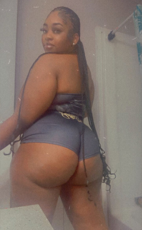 BigBootyMeka_ star best pic