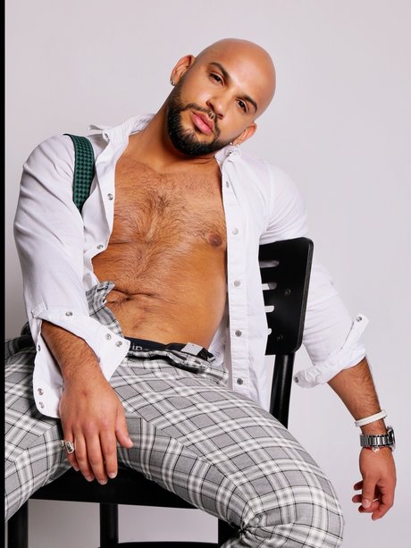 Evelio Valdes adult model galleries