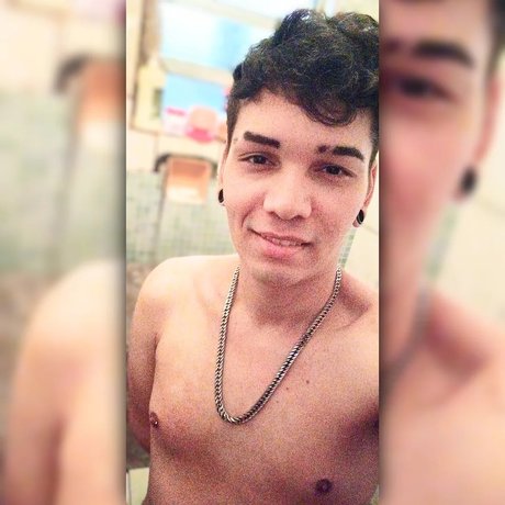 DJay VeVe naked actress pictures