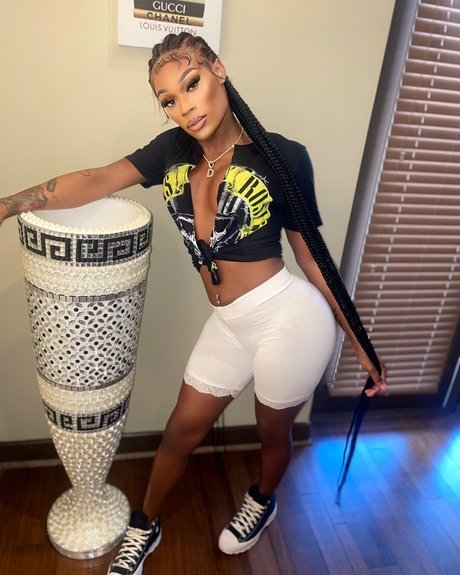 TheDoll_ erotic pornstar picture