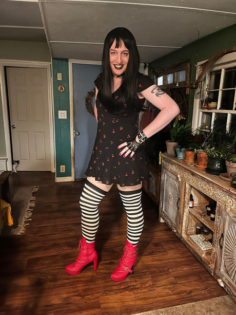 RayOnDisplay model exclusive gallery