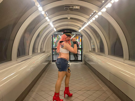 RayOnDisplay hd actress img