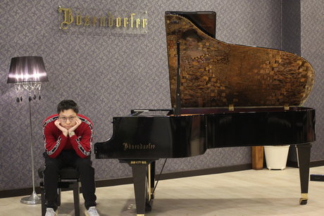 Ray Mak nice star img