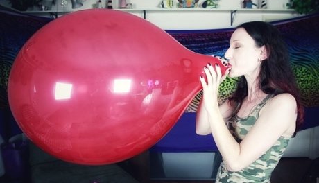 Ravyn Hazelwood Free sexy star images