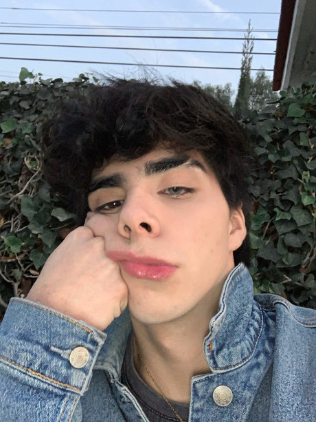 Raul Gloria nudes actress image