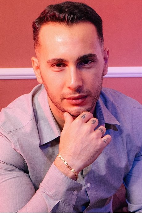 Raul Costa star nude images