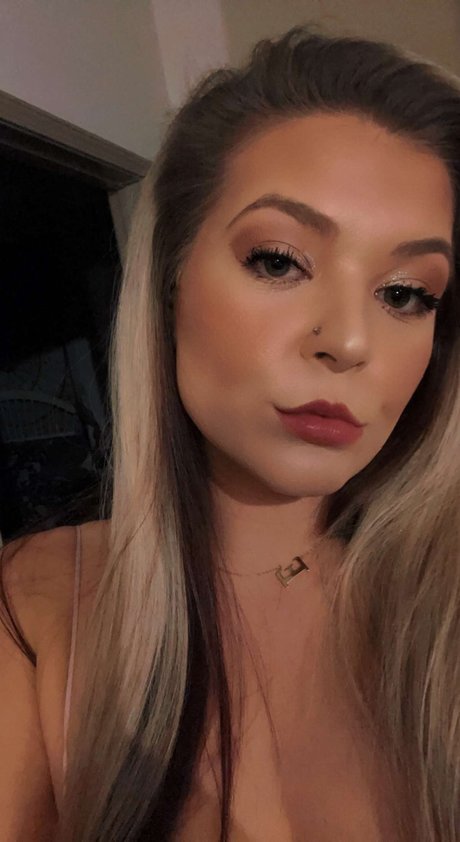 Emi Baby naked actress img