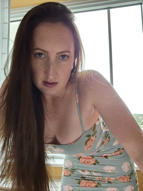 rg hottie model naked pic