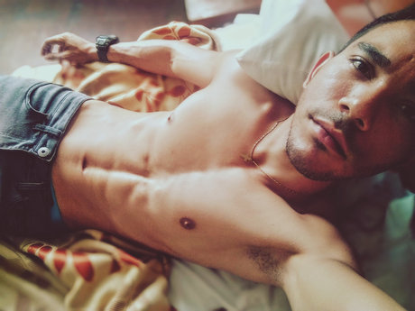 Reny vzla_ naked actress pic