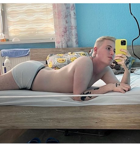 renatopirin model nudes img