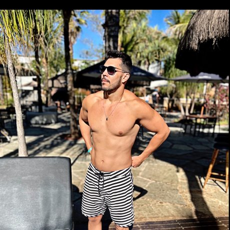 Renato Ribeiro adult model pic