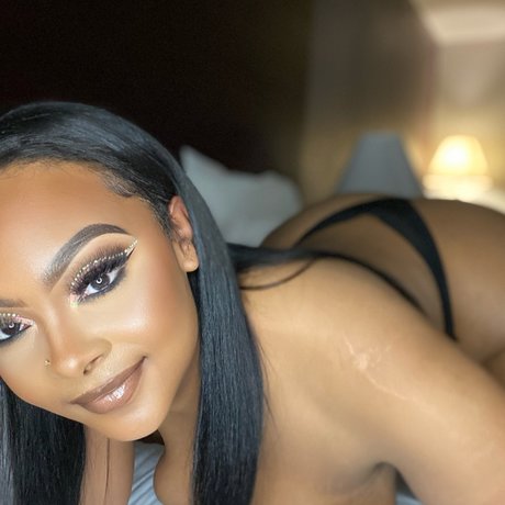 RED RAY model exclusive photos