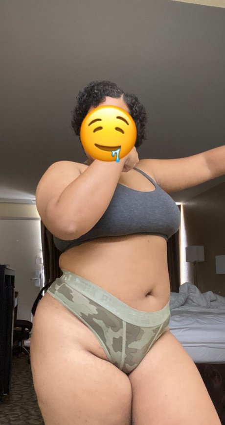 Rayeraye model art img