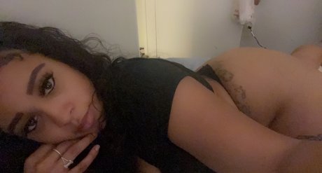 RedboneStallion erotic actress pic