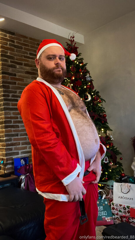 RedBearded star sexy photos