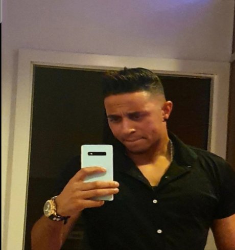 Romeo Diamonds erotic star pics