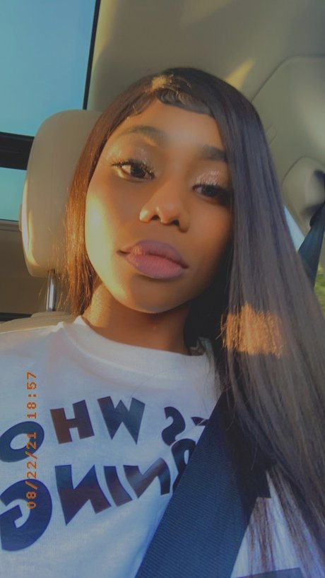 Rolze star hot pictures