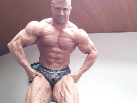 ROCKY REMINGTON nice model image