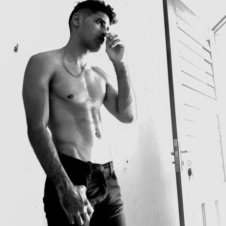 Robert Alexander hd model pic