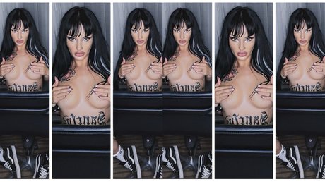 Riley Madison naked pornstar pic