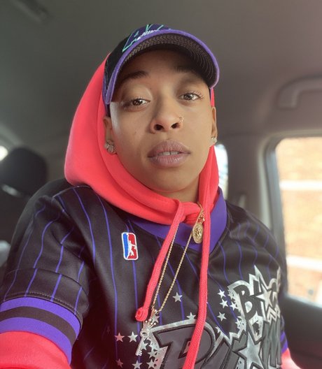 Risky Red perfect pornstar image