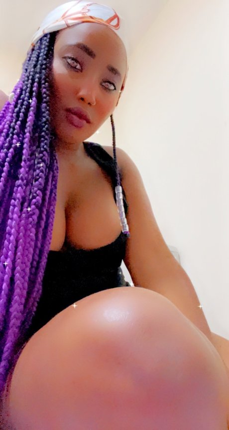 Meta cash model nude picture