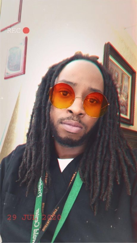 man of many talents_ art star photos