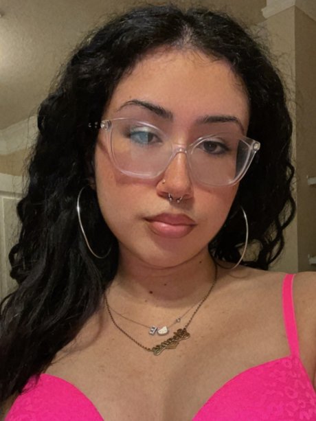 Ruby Reina pornstar free pics