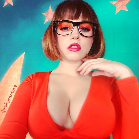 Ruby Rapture Burlesque star adult picture