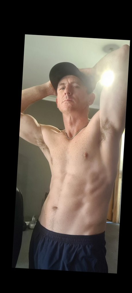 UNDSTM8D model nude pictures