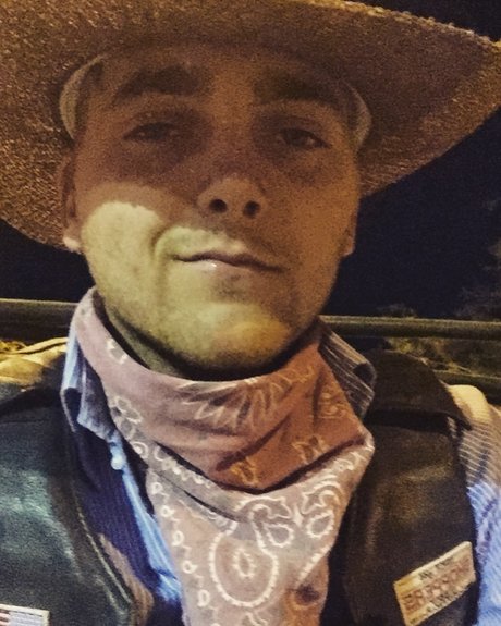 Rowdy nude model photo