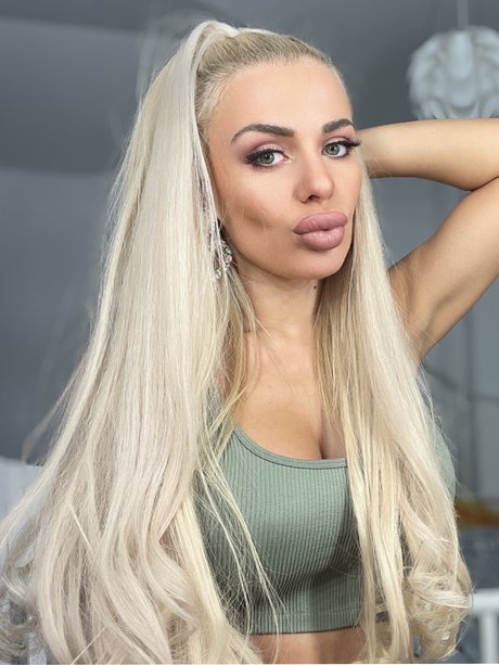 Roshana pornstar nudes photos