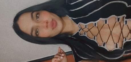 Salo model hot pictures