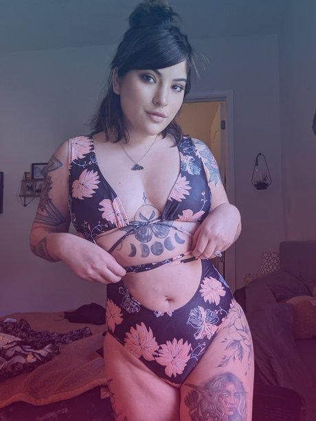 Salem Equinox hd actress pics