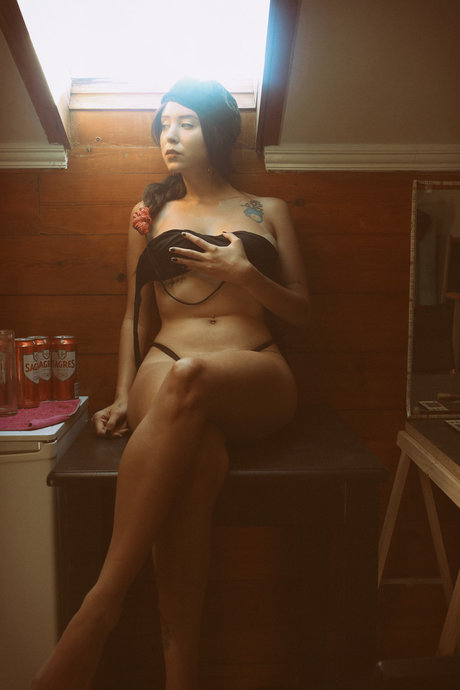 Bibi Sal_ perfect model images