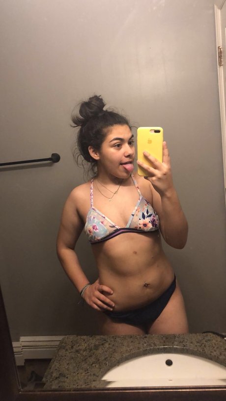 S1utan star pictures