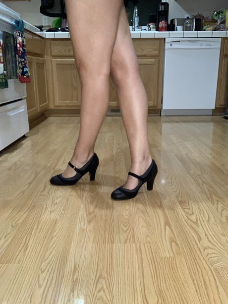 Rylie Stryker naked model pics