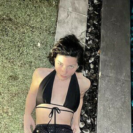 Merve Bolugur nice model photos