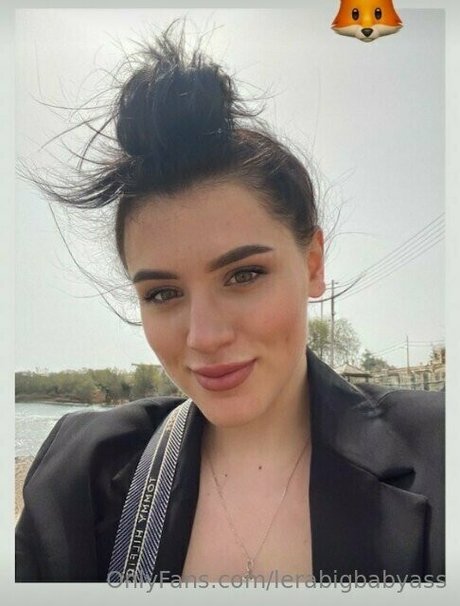 lerabigbabyass pretty actress pics